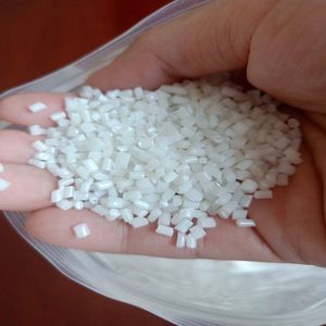 High Quality POM Resin Copolymer Polyformaldehyde Plastic Particles N90/M90/F20 Grades High <b>Gloss</b> Chemical Resistance Valves - Product Image 1