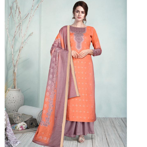 Çekici tasarımcı yeni varış parti aşınma ipek işlemeli yarım kollu Kurtis Wirh Sharara hint bayanlar aşınma dantel tasarım elbise giyim - Product Image 1