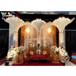 Decoración de Escenario para Recepción de Bodas de Lujo, la Mejor Decoración para Eventos en Malasia, Escenario de Boda Elegante con Palmeras, Pilares para Escenario de Boda - Product Image 1