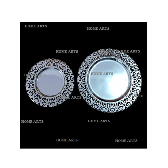 2つの丸い形の充電器プレートのセット結婚式の使用のためのプレートの下で使用される最高品質の異なるサイズの銀色のディナー