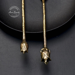 ชุดเซิร์ฟสลัดทองเหลืองสุดหรูที่มีด้ามจับลายดอกไม้เหมาะสำหรับตกแต่งโต๊ะอาหารหรูหราโฮสติ้งและให้เป็นของขวัญ - Product Image 4