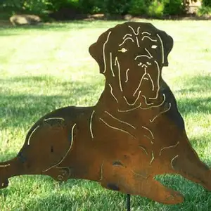 Hot selling garden accessories in dog shaped handmade customized