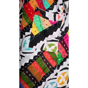 Chaqueta bordada Kantha hecha a mano Kimono de trabajo de corte único Abrigo DE TRABAJO Vintage para ropa de dormir o uso doméstico - Product Image 6