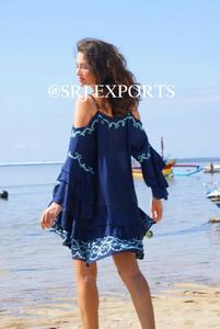 Elegante Abito Corto con <span class=keywords><strong>Tre</strong></span> Strati di Balze, <span class=keywords><strong>Spalle</strong></span> Scoperte, Ricami Splendidi, Vestito da Spiaggia per Ragazze, Tunica Alla Moda - Product Image 2