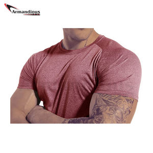 Personnalisé respirant course Fitness t-shirt entraînement Sport Gym poinçonnage microfibre t-shirt hommes Muscle Fit chemises pour hommes - Product Image 6