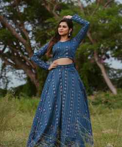Nouvelle collection de vêtements de mariage pour filles, Lehenga Choli de créateur avec blouse, travail manuel, tenue traditionnelle, vente en gros Alphanumero - Product Image 1