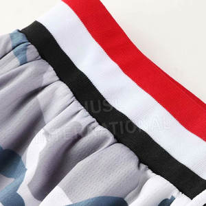 Short de basket léger en maille à séchage rapide pour homme coupe ample idéal pour les sports d'équipe et les entraînements de fitness - Product Image 5