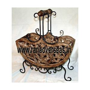 Porte-revues en fer et en bois au design moderne et vintage avec poignée pour la maison et le bureau - Product Image 1