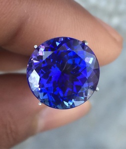 Pierre précieuse tanzanite de qualité supérieure naturelle, grade AAA+, forme ronde, certifiée IGI, coupe excellente, lot par Sadiya International - Product Image 6