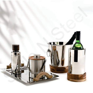 Ensemble de 5 bars à cocktails en bois et acier inoxydable - Product Image 1