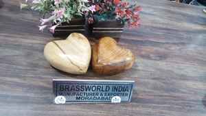 Recuerdo brillante de corazón de madera, urna de cremación, suministros de pelo, BRASSWORLD, INDIA - Product Image 6