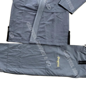Kimono de BJJ Unisex 100% Algodón, Uniforme de Artes Marciales, Duradero, Teñido Liso, Talla Adulto con Logotipo Frontal - Product Image 5