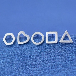 Boucles d'oreilles en argent sterling 925 faites à la main en forme géométrique cercle carré Triangle Achetez maintenant au prix d'usine du fournisseur - Product Image 2