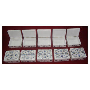 Boîte à incrustations de marbre bleu de haute qualité avec motif floral - Product Image 1