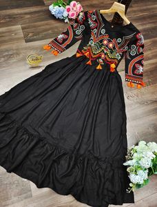 Robe en tissu rayonne, vêtement à manches longues de couleur noire, pour femmes - Product Image 4