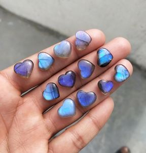 Pierre précieuse naturelle de labradorite Dhorgems, forme de cœur bleue, fabrication artisanale, pierre précieuse unique pour la fabrication de bijoux - Product Image 2