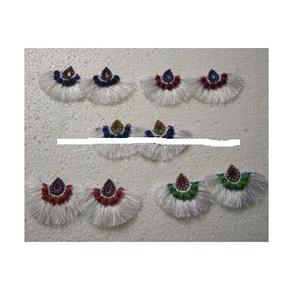 ล่าสุดออกแบบด้ายไหมออกแบบต่างหูพู่สำหรับผู้หญิงที่มี Pompom และลูกปัด - Product Image 1