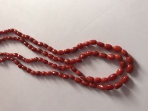 Cuentas de piedras preciosas de coral rojo natural de forma ovalada de alta calidad - Product Image 3