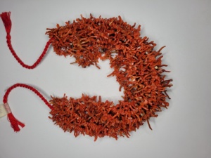 Collar de rama natural de coral rojo italiano, cuentas sueltas coloridas hechas de hueso de concha y material de coral - Product Image 2