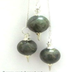 Ampoules pendulaires en labradorite de bonne qualité : Ampoules pendulaires en labradorite à vendre - Product Image 1
