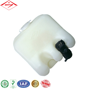 Réservoir de réservoir de lave-glace de pièces automobiles de rechange en gros de Taiwan pour TOYOTA ZACE 97 '~ 04' - Product Image 1