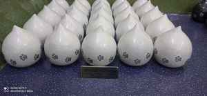 Bouteilles d'enterrement en laiton blanc en forme de goutte d'eau pour la crémation des animaux de compagnie par Brassworld inde - Product Image 3