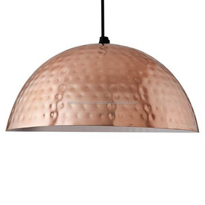 Lámpara colgante de metal dorado Lámpara estándar de lujo única de alta calidad a la venta Aspecto simple y real a los mejores precios - Product Image 5