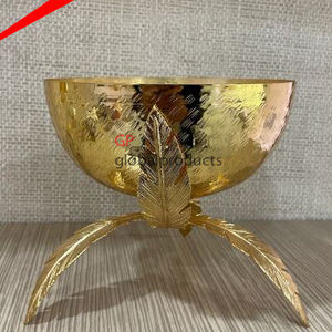 2025 bol décoratif en métal doré au design antique avec support doré design bol de service pour centre de table à manger - Product Image 5