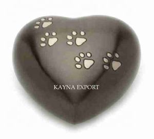 Urne en forme de cœur simple de qualité supérieure en laiton massif avec finition en étain de qualité supérieure pour votre animal de compagnie bien-aimé - Product Image 2