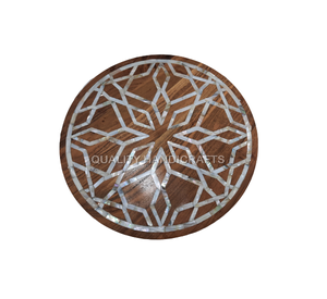 Meilleur design Plateau de service en bois d'acacia indien fabriqué à la main avec incrustation de vadrouille en nacre Nouveau fabricant Métal Acrylique - Product Image 3