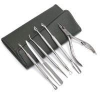 Kit d'outils de manucure FLYHIGH FH30 avec ensemble de manucure en acier inoxydable dans un étui en cuir noir et rouge, durable pour une utilisation personnelle