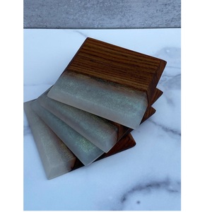 Posavasos de resina verde epoxi y uso hecho a mano Diseño de madera y arte Taza de té Posavasos de madera para diseño y venta de resina - Product Image 3