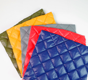 Mejor precio 100% poliéster acolchado tela acolchada impermeable pesado chaquetas acolchadas resistente al agua traje de prendas 210gsm - Product Image 5