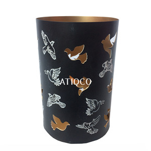 Portavelas de Hierro con Grabado Rosa, Hecho a Mano, Elegante Centro de Mesa para Cenas y Decoración del Hogar Atiqco - Product Image 5