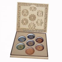 Pierre des sept chakras avec boîte cadeau, mots sanscrits gravés, ensemble de pierres des chakras, boîte naturelle