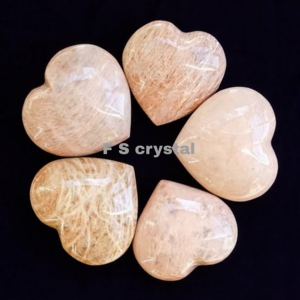 หัวใจคริสตัลแกะสลักหินมูนสโตนรูปพีชหัวใจคริสตัล - Product Image 1