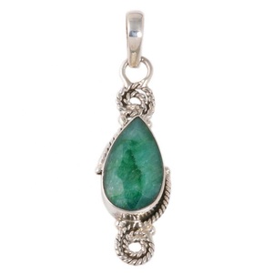 Pendentif émeraude fait à la main en argent sterling élégant Cadeau fantastique pour son élégance - Product Image 1