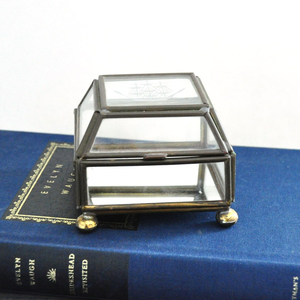 Fashional Wholesale Gold <b>Glass</b> Jewelry <b>Box</b> Vintage <b>Glass</b> Trinket <b>Box</b> with Etched Ship on Lid at Market Price - Product Image 1