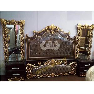 Superbe lit et tables de chevet en or sculpté or antique avec table d'appoint, nouvel arrivage, chambre à coucher polonaise marron antique - Product Image 1