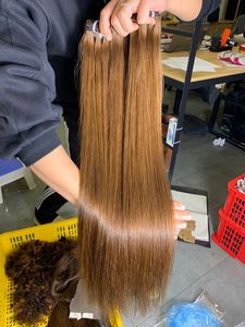 Extensions de cheveux vietnamiens lisses et soyeux, alignées aux cuticules, tissées à la machine, couleur naturelle - Product Image 1