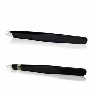 Pinzas Profesionales para Cejas de Acero Inoxidable OEM Raayin Impex RI-ET-20040, Agarre Perfecto, Punta Suave de 10 mm, Personalizadas, Más Vendidas - Product Image 1