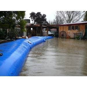 Gonfiabile Acqua Tubo Riempito di Inondazione Barriere - Product Image 1