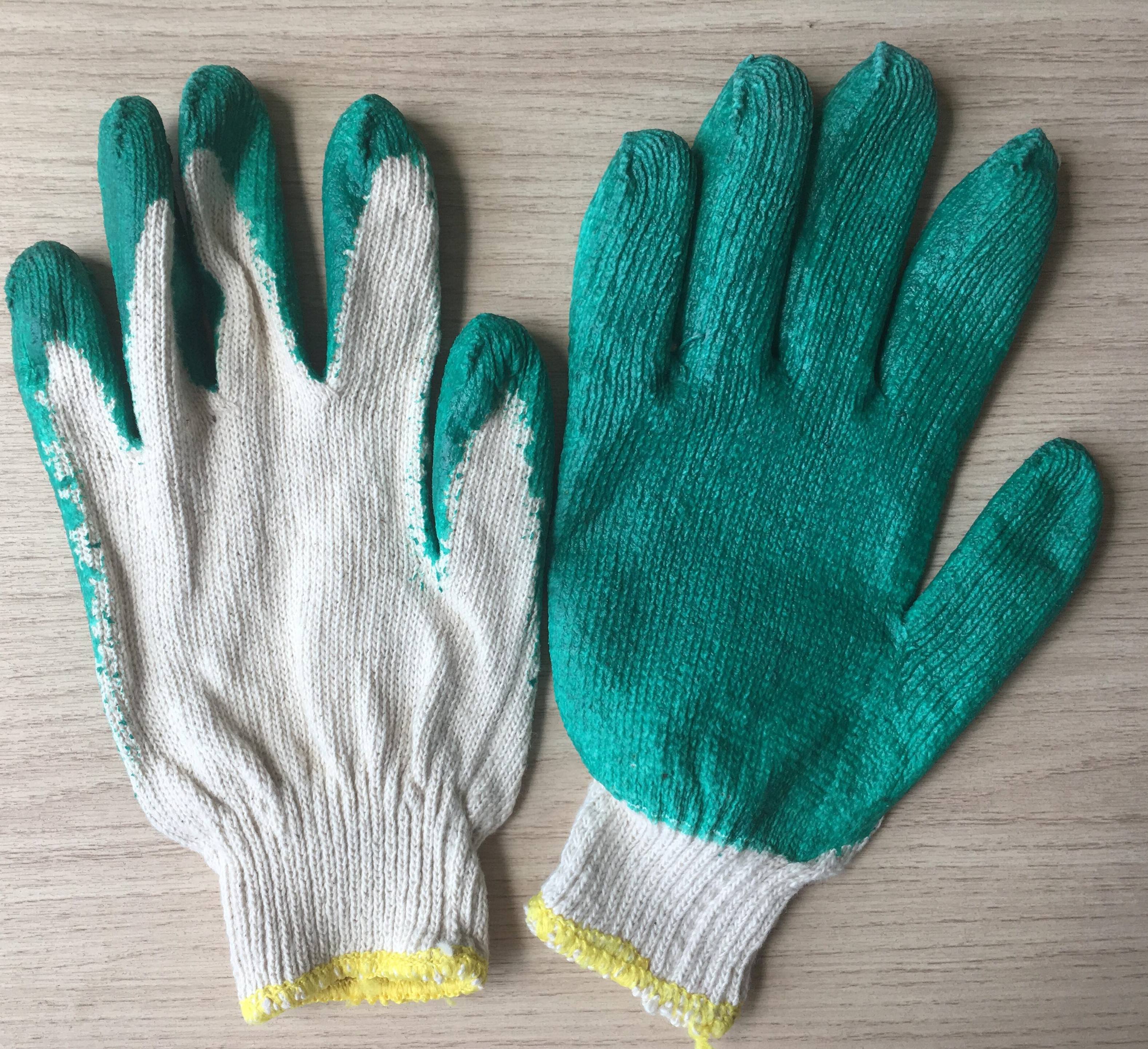 สีเขียวอ่อน