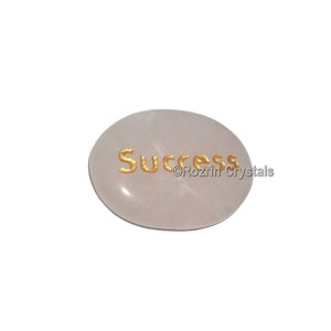 Obtenez en ligne la pierre de guérison de mot de succès gravé de Quartz Rose: pierre de guérison de mot de succès gravé de Quartz Rose à vendre - Product Image 1