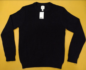 Pulls en coton tricoté extensible à col rond et manches longues pour hommes, de qualité supérieure, avec étiquettes de marque, issus de surplus de production. - Product Image 1