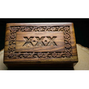 กล่องเครื่องประดับพร้อมไฟสีดำแลคเกอร์ปรับแต่งโลโก้ผ้าไหมสไตล์หรูหรา LED - Product Image 1