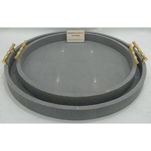 Bandeja redonda gris claro con 0,51x0,51x0.075 Mango de bambú de latón Bandejas de Servicio de Material Shagreen falso - Product Image 3