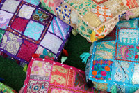 Pouf carré fait main, nouveau design indien patchwork, coussin de sol rayé, housse de coussin personnalisable pour la maison et l'hôtel