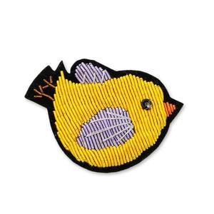 Broche de Gorrión Bordado a Mano con Hilo de Bullion, Hecho en China - Product Image 1