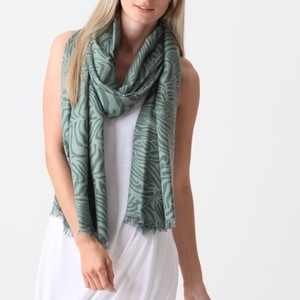 Winter Green <b>Woolen</b> Stole with Printed Diamonds Animals Fancy Shawl for Adults and Girls All Seasons Accessory Silk <b>Scarf</b> - Product Image 5